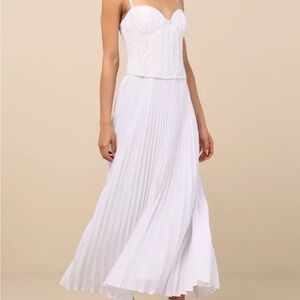 Lulu's White Strapless Pleated Dress